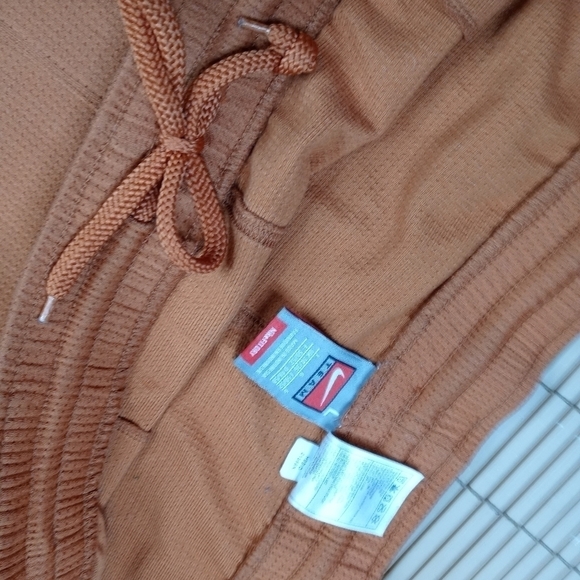 Nike Team Nike Fit Dry University of Texas gym shorts. Drawstring waist. Sz Larg - Picture 2 of 9
